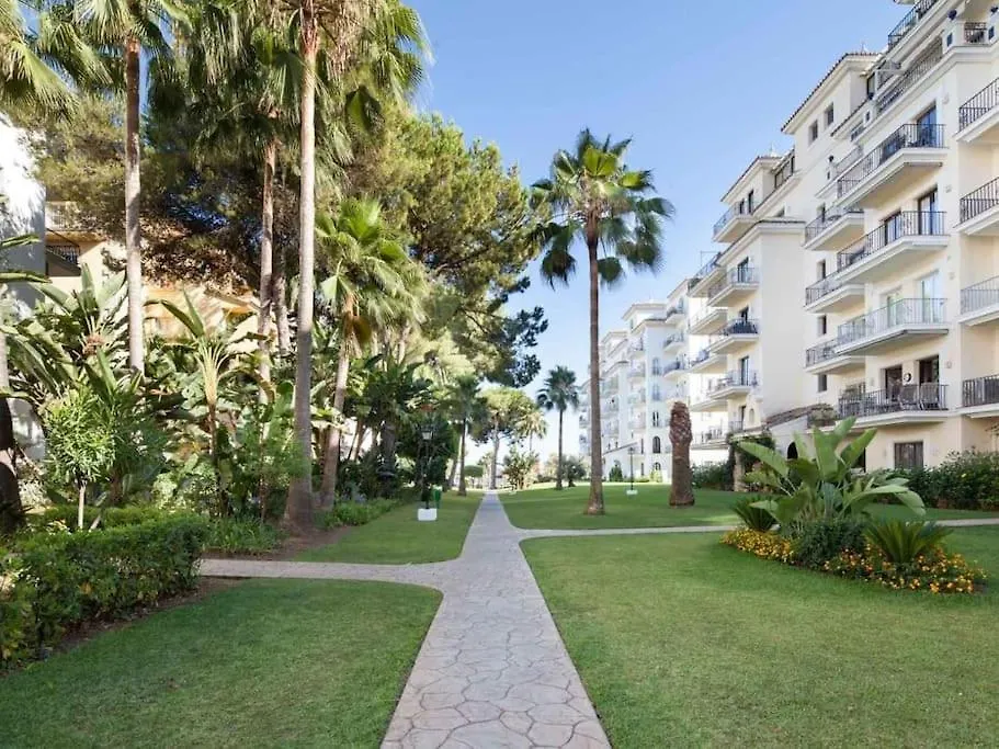2 Bedroom Apartment, With Sea Views, In Puerto Banus Marbella Spain