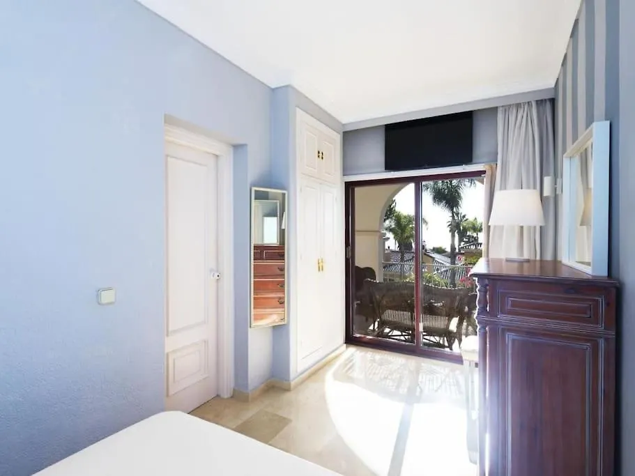 2 Bedroom Apartment, With Sea Views, In Puerto Banus Marbella