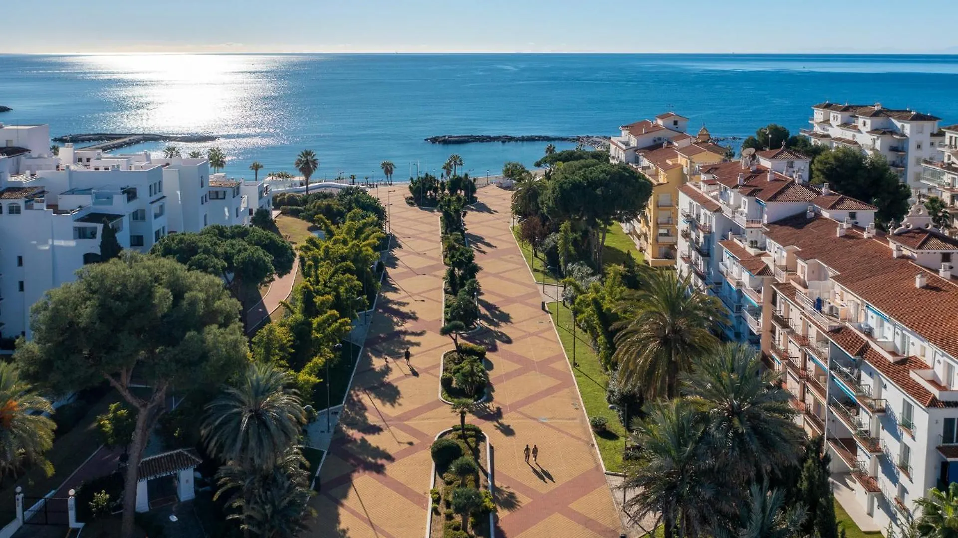 2 Bedroom Apartment, With Sea Views, In Puerto Banus Marbella 0*,
