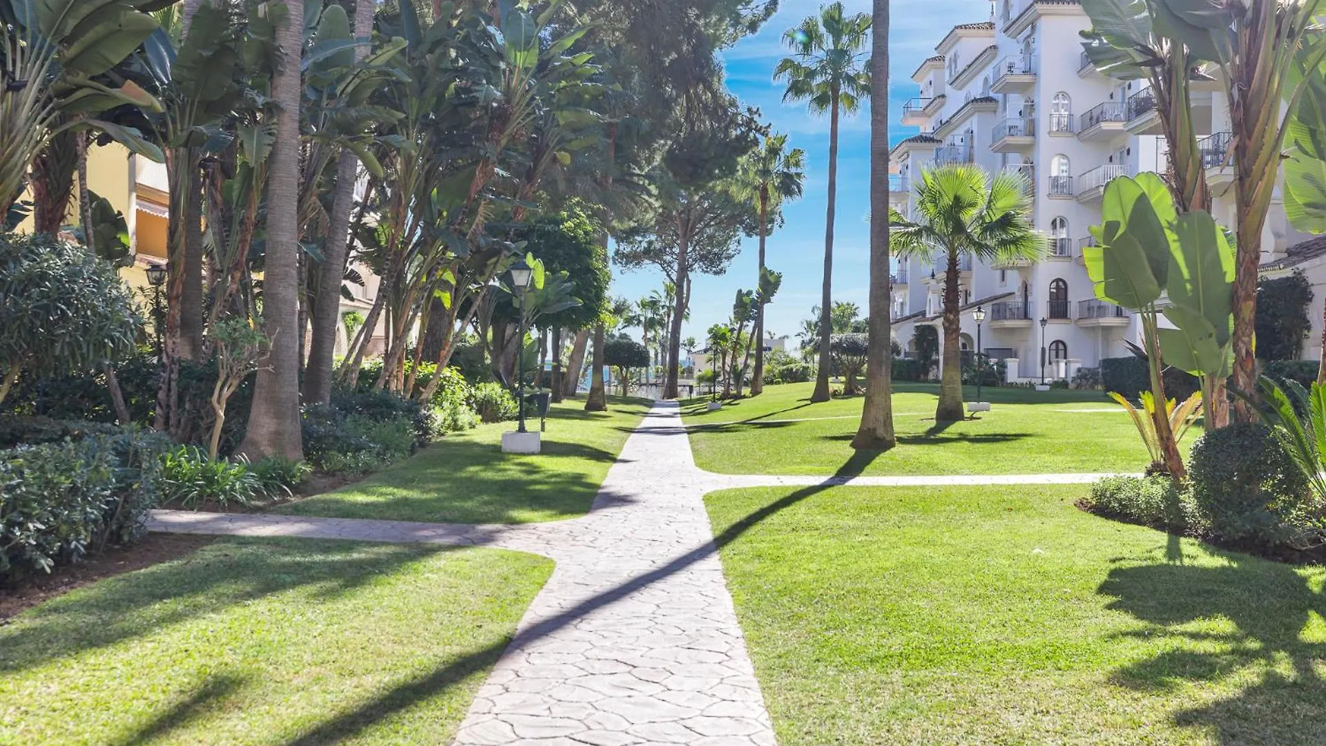 Lägenhet 2 Bedroom Apartment, With Sea Views, In Puerto Banus Marbella Spanien